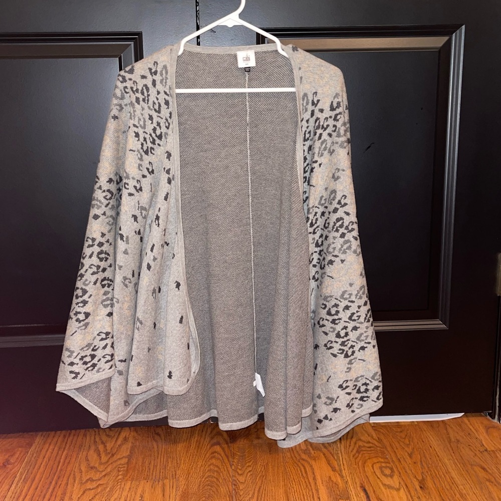 cabi oversized sweater!! sooo cute and sooo comfortable